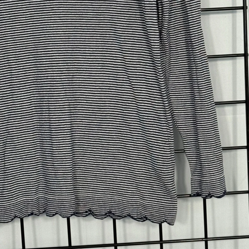 J. McLaughlin‎ Shirt Womens L Large Blue White Stripe Cashmere Blend Scallop Hem